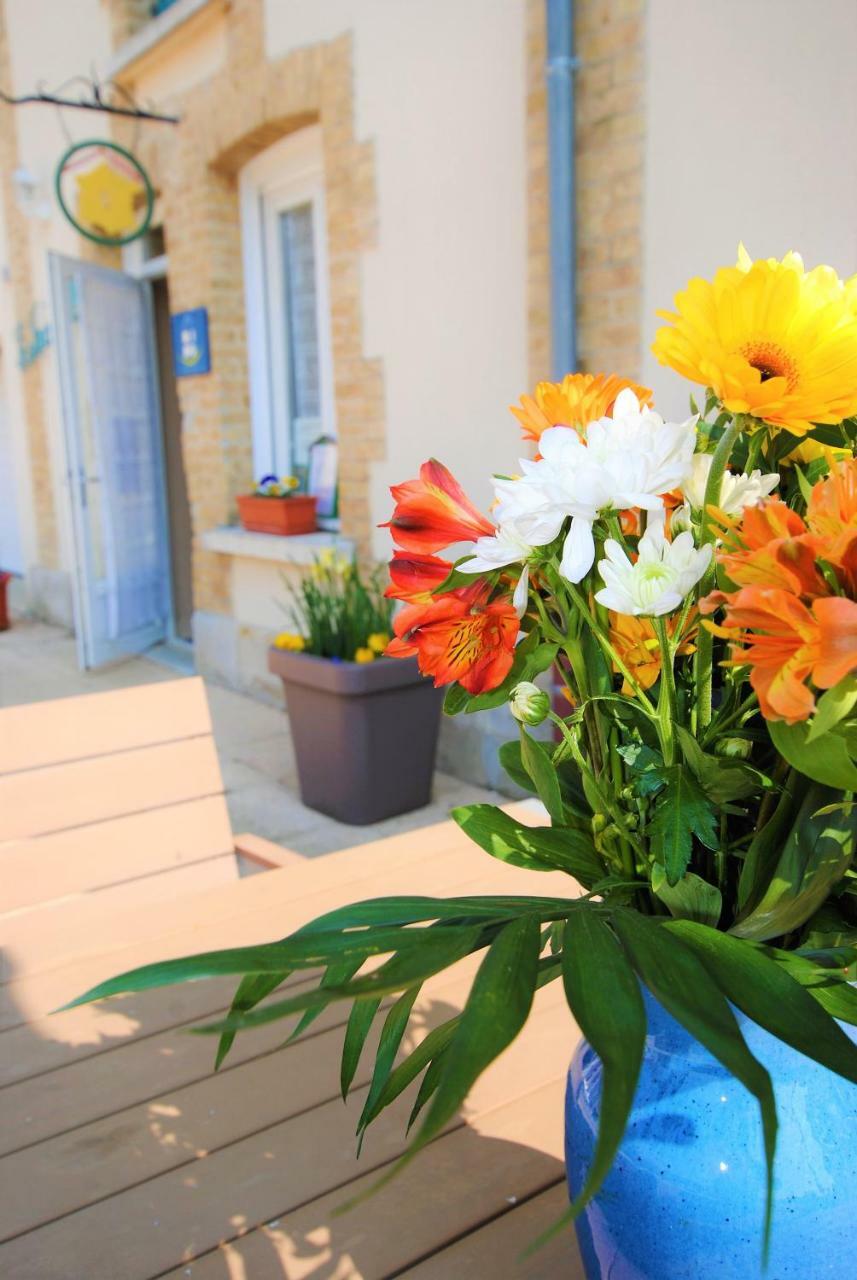 Bed and Breakfast La Janenquelle Sarry  Exterior foto