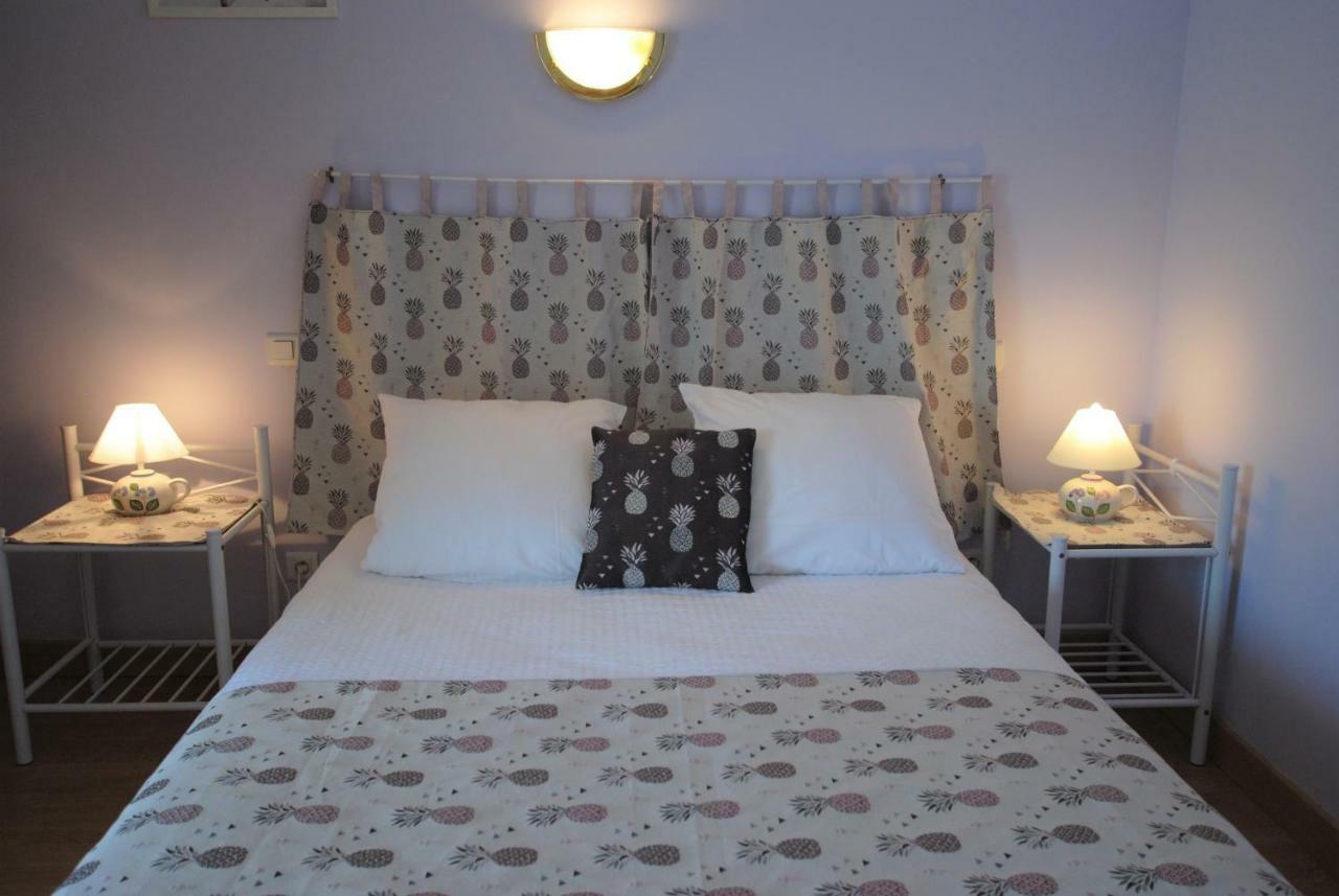 Bed and Breakfast La Janenquelle Sarry  Exterior foto