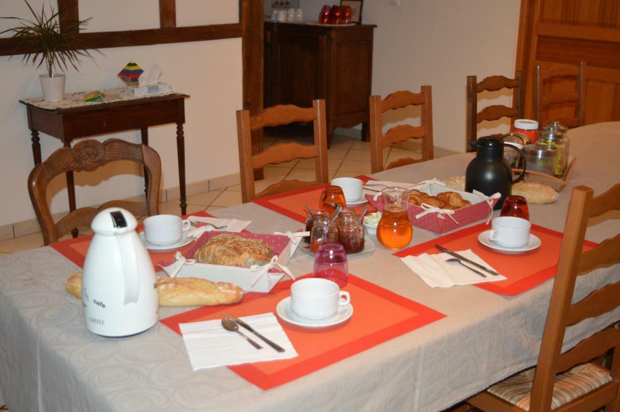 Bed and Breakfast La Janenquelle Sarry  Exterior foto