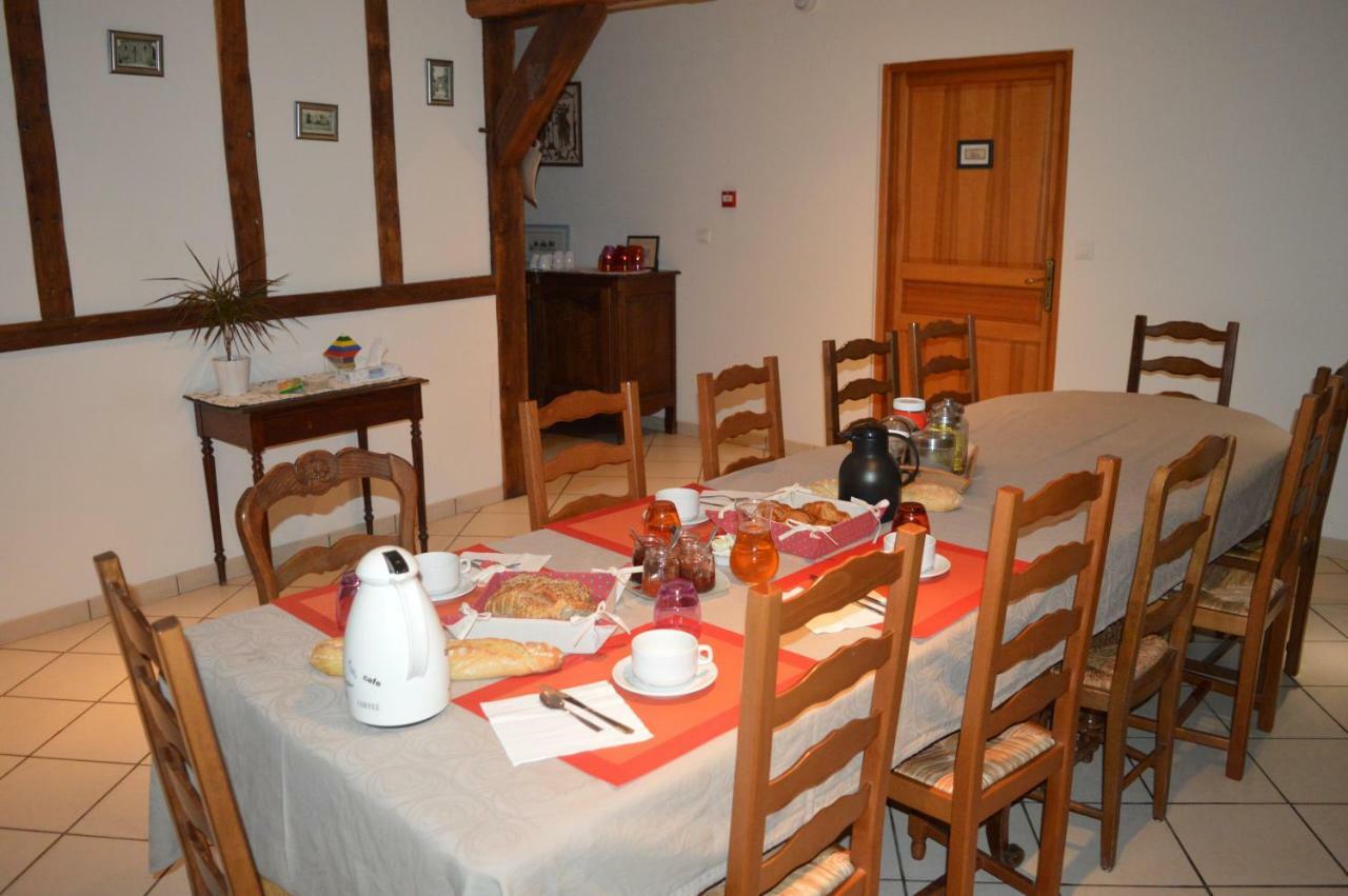 Bed and Breakfast La Janenquelle Sarry  Exterior foto